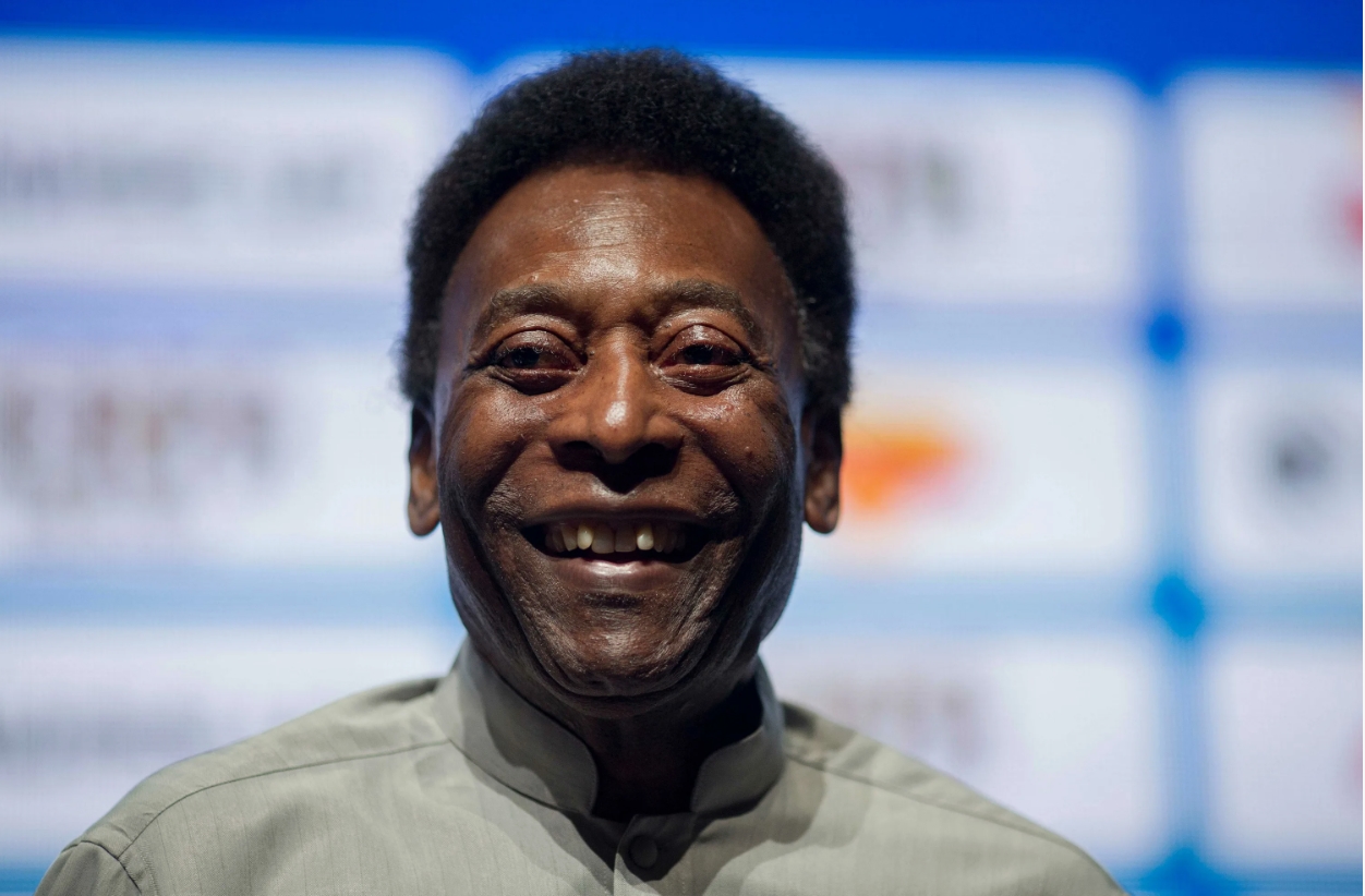 Pelé vesměs přímému angažmá v politice vyhýbal