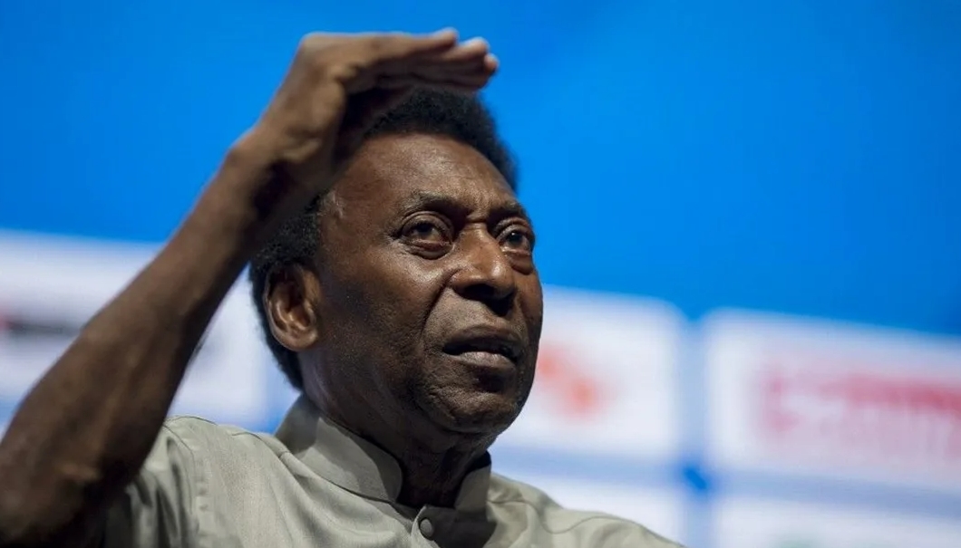 Pele navždy změnil svět fotbalu a stal se symbolem inspirace a jednoty